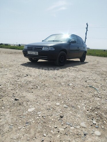 Opel Astra 1994, 409,089 km - 1.6 l - Sumqayıt