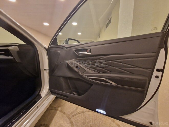 Toyota Avalon 2024, 9,600 km - 2.5 л - Bakı