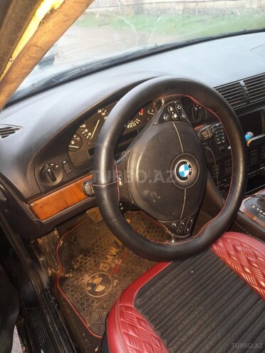 BMW 535 2001, 320,000 km - 3.5 l - Samux