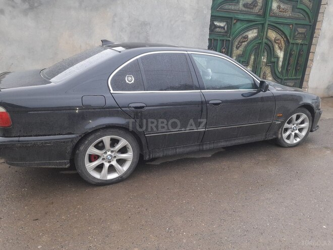 BMW 535 2001, 320,000 km - 3.5 l - Samux