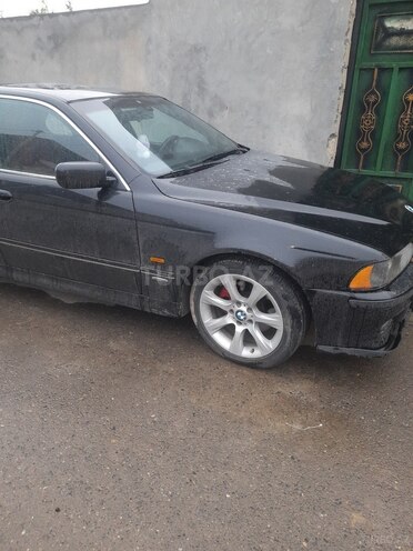 BMW 535 2001, 320,000 km - 3.5 l - Samux