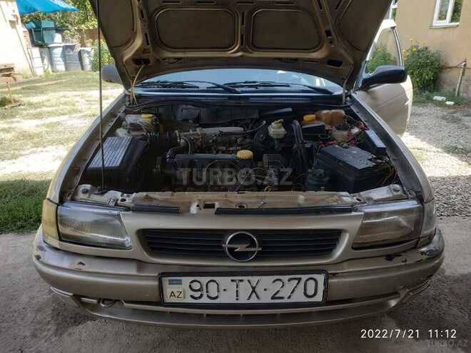 Opel Astra 1997, 589,065 km - 1.6 l - Qusar