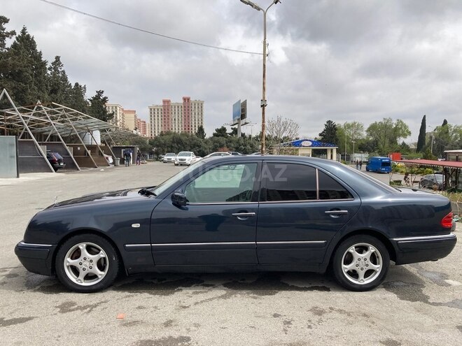 Mercedes E 320 1995, 368,700 km - 3.2 l - Bakı