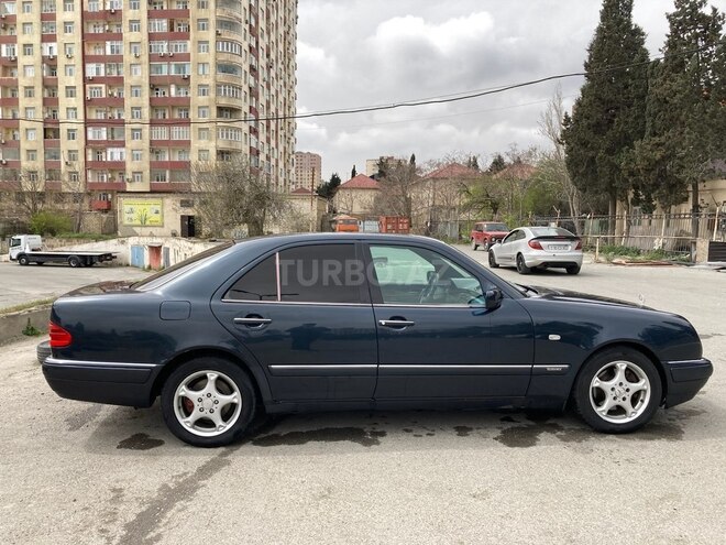 Mercedes E 320 1995, 368,700 km - 3.2 l - Bakı