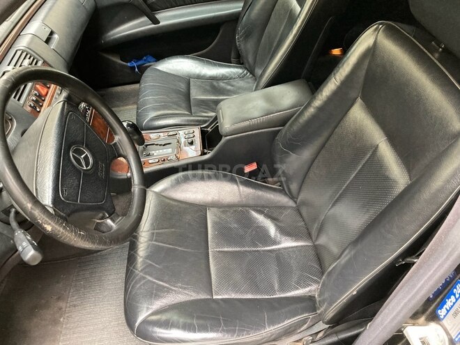 Mercedes E 320 1995, 368,700 km - 3.2 l - Bakı