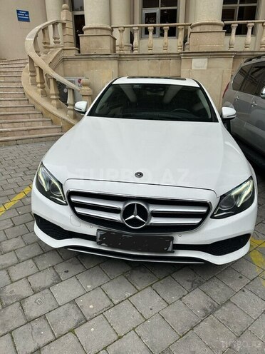Mercedes E 220 d 4MATIC 2017, 163,000 km - 2.2 л - Bakı
