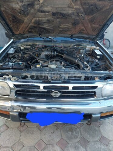 Nissan Pathfinder 1995, 480,000 km - 2.7 л - Bakı