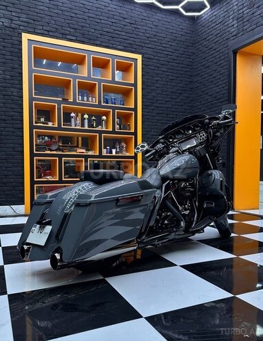 Harley-Davidson CVO Convertible-4