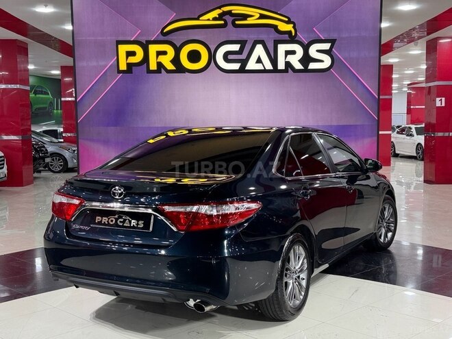 Toyota Camry-13