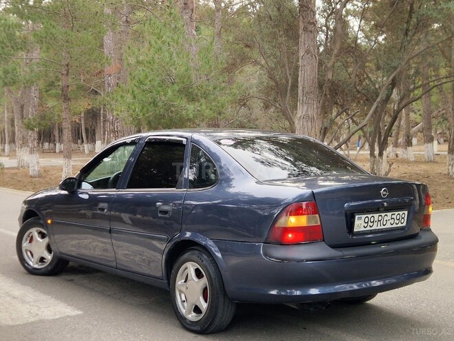 Opel Vectra 1997, 243,113 km - 1.8 l - Sumqayıt