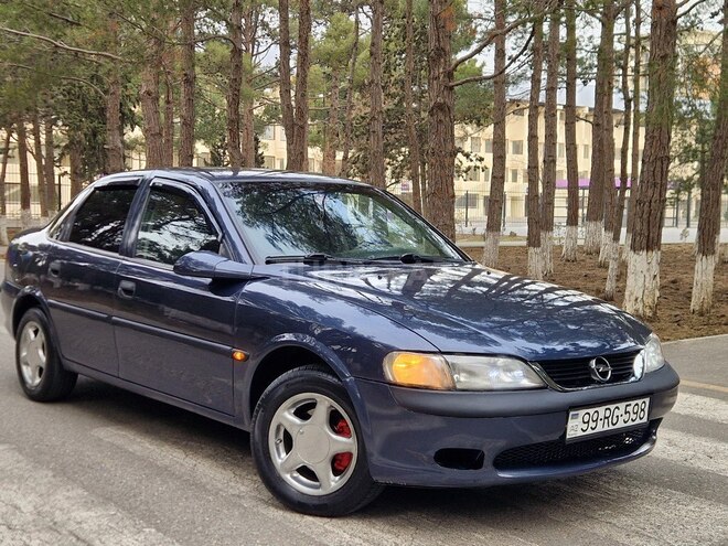 Opel Vectra 1997, 243,113 km - 1.8 l - Sumqayıt