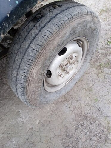 Mercedes 208 D 1989, 243,333 km - 2.3 л - Şəki