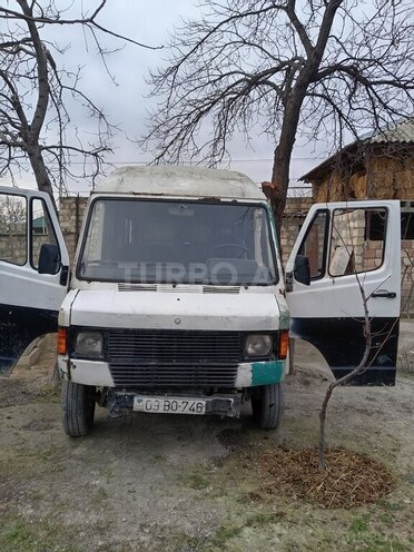Mercedes 208 D 1989, 243,333 km - 2.3 л - Şəki