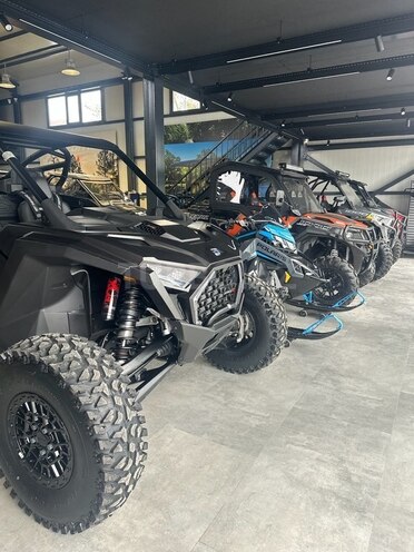 Polaris RZR Pro R Ultimate-4