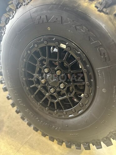 Polaris RZR Pro R Ultimate-11