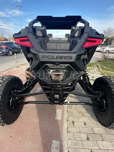 Polaris RZR Pro R Ultimate-8