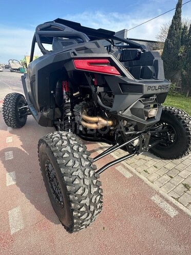 Polaris RZR Pro R Ultimate-7