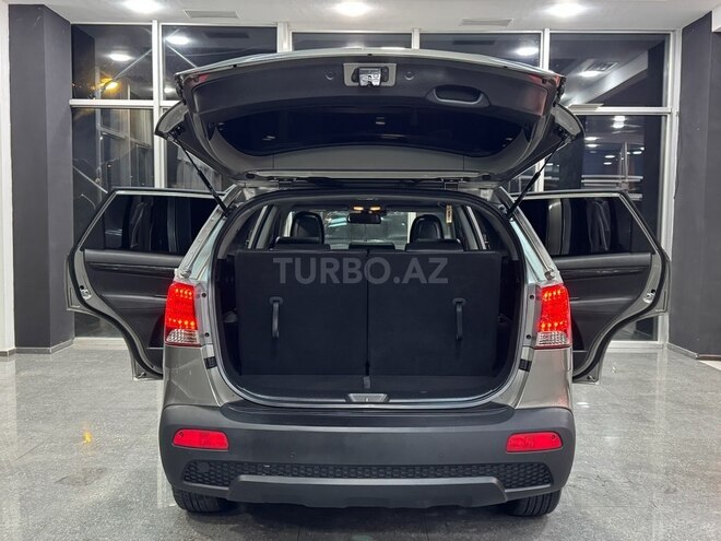 Kia Sorento-8