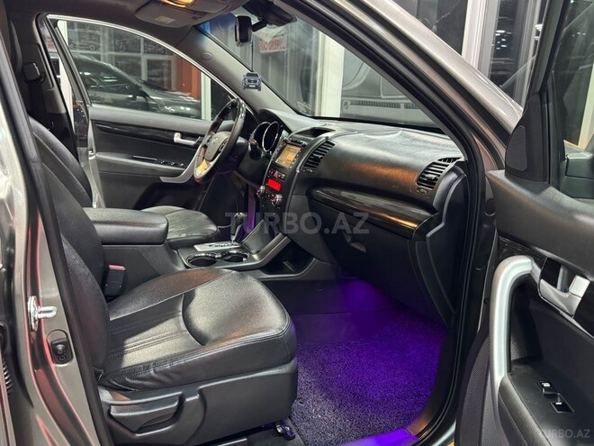 Kia Sorento-11