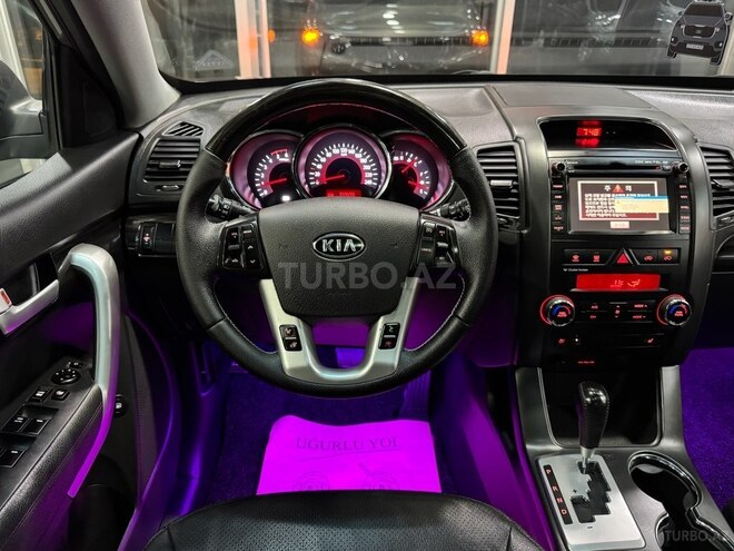 Kia Sorento-14
