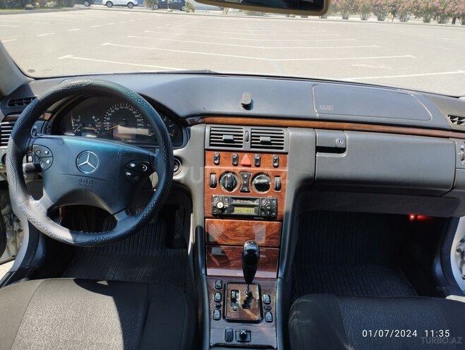 Mercedes E 220 d 2000, 348,000 km - 2.2 l - Sumqayıt