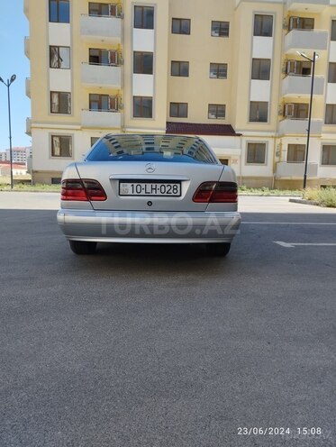 Mercedes E 220 d 2000, 348,000 km - 2.2 l - Sumqayıt
