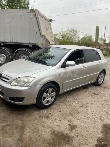 Toyota Corolla 2004, 279,644 km - 1.4 l - İmişli
