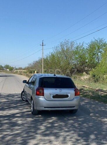 Toyota Corolla 2004, 279,644 km - 1.4 l - İmişli