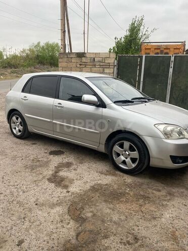 Toyota Corolla 2004, 279,644 km - 1.4 l - İmişli