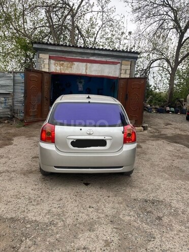 Toyota Corolla 2004, 279,644 km - 1.4 l - İmişli