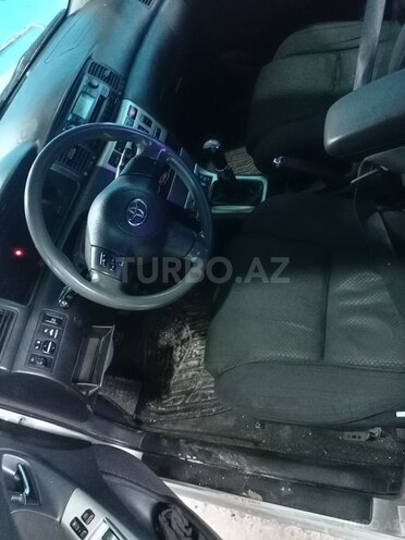Toyota Corolla 2004, 279,644 km - 1.4 l - İmişli