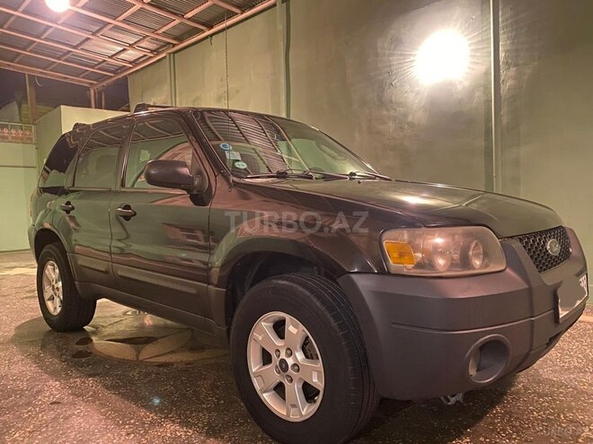 Ford Escape 2004, 210,000 km - 3.0 l - Gəncə