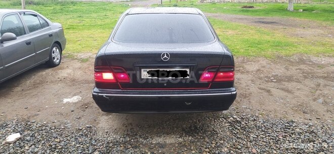 Mercedes E 240 2000, 350,000 km - 2.6 l - Şirvan