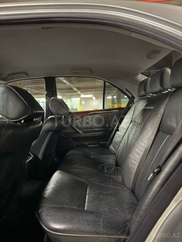 Mercedes E 270 2001, 355,000 km - 2.7 л - Bakı
