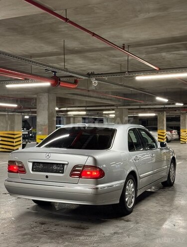 Mercedes E 270 2001, 355,000 km - 2.7 л - Bakı