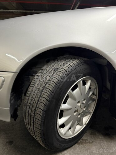 Mercedes E 270 2001, 355,000 km - 2.7 л - Bakı