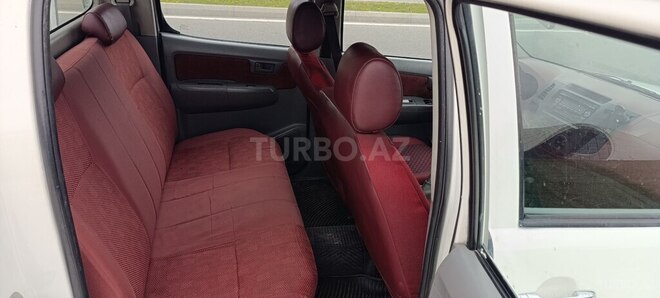 Toyota Hilux 2010, 570,000 km - 2.5 l - Bakı