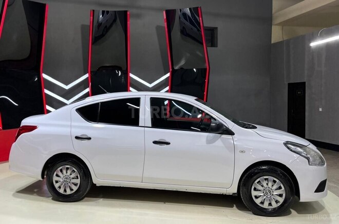 Nissan Sunny-7