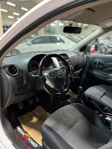 Nissan Sunny-13
