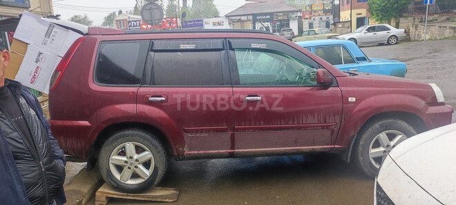 Nissan X-Trail 2004, 435,000 km - 2.2 l - Masallı