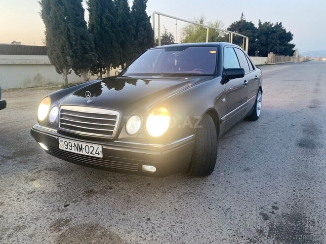 Mercedes E 240 1998, 424,124 km - 2.4 l - Hacıqabul