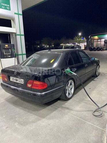 Mercedes E 240 1998, 424,124 km - 2.4 l - Hacıqabul