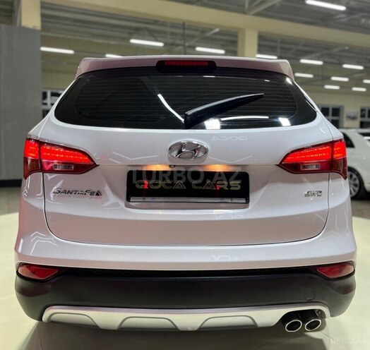 Hyundai Santa Fe-13