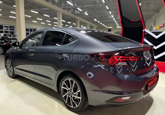 Hyundai Avante-10