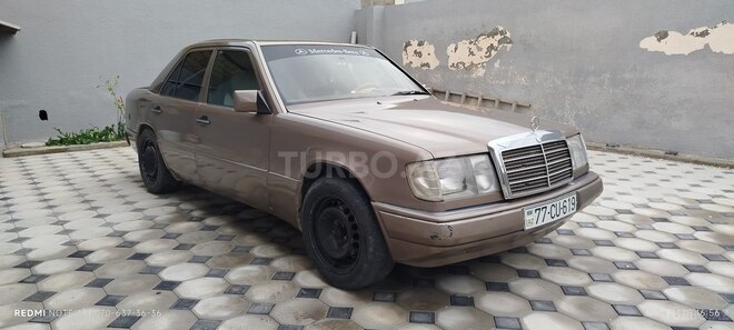 Mercedes E 200 1990, 102,200 km - 2.0 l - Qəbələ