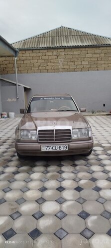 Mercedes E 200 1990, 102,200 km - 2.0 l - Qəbələ