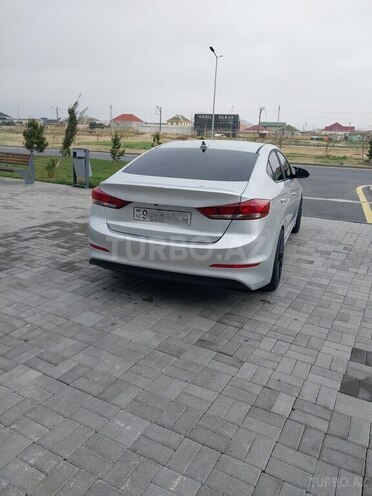 Hyundai Elantra 2018, 238,653 km - 2.0 л - Bakı