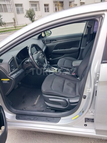 Hyundai Elantra 2018, 238,653 km - 2.0 л - Bakı