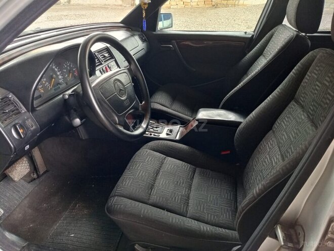 Mercedes C 180 1999, 424,439 km - 1.8 l - Ucar