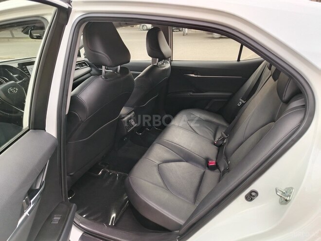 Toyota Camry 2022, 13,500 km - 2.5 л - Bakı